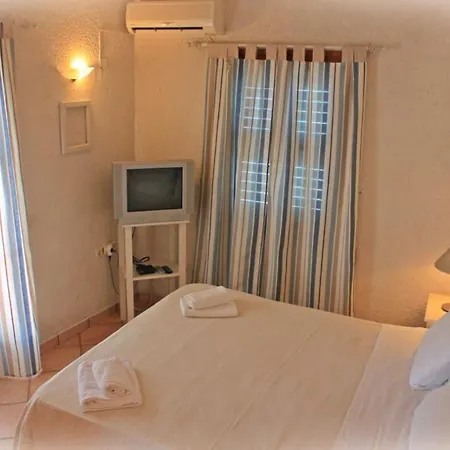 Syros//erina House...comfy With Sea View!! Vári